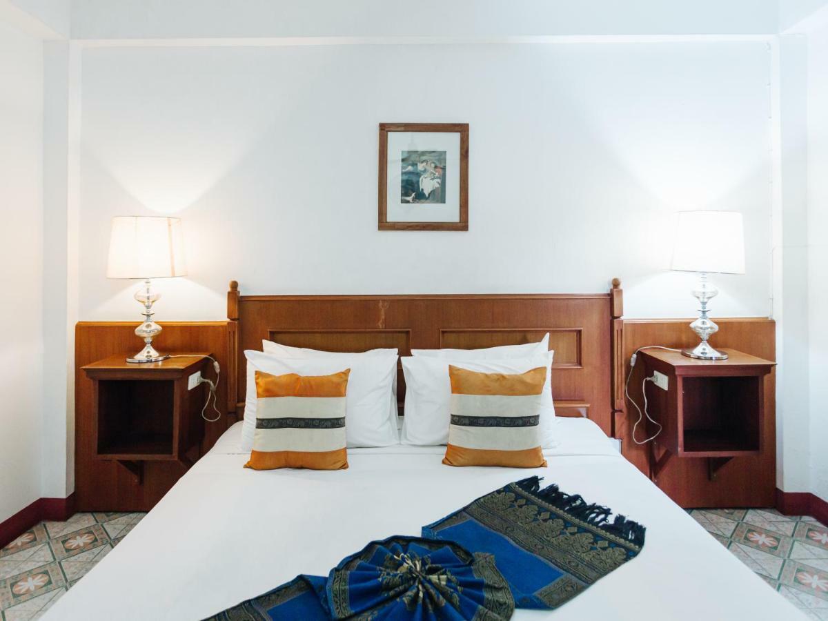 Hotel Rendezvous Oldtown Chiangmai à Chiang Mai Extérieur photo