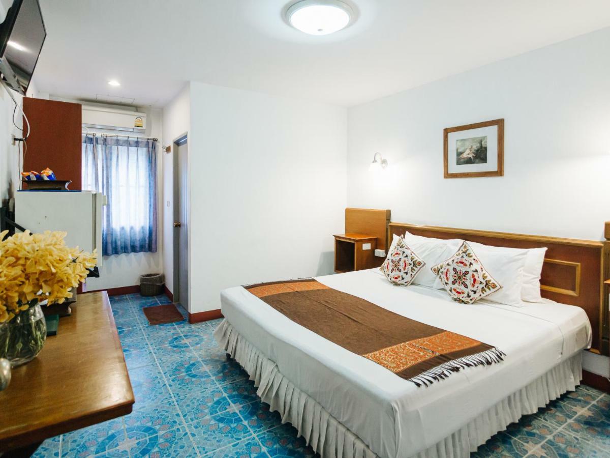 Hotel Rendezvous Oldtown Chiangmai à Chiang Mai Extérieur photo