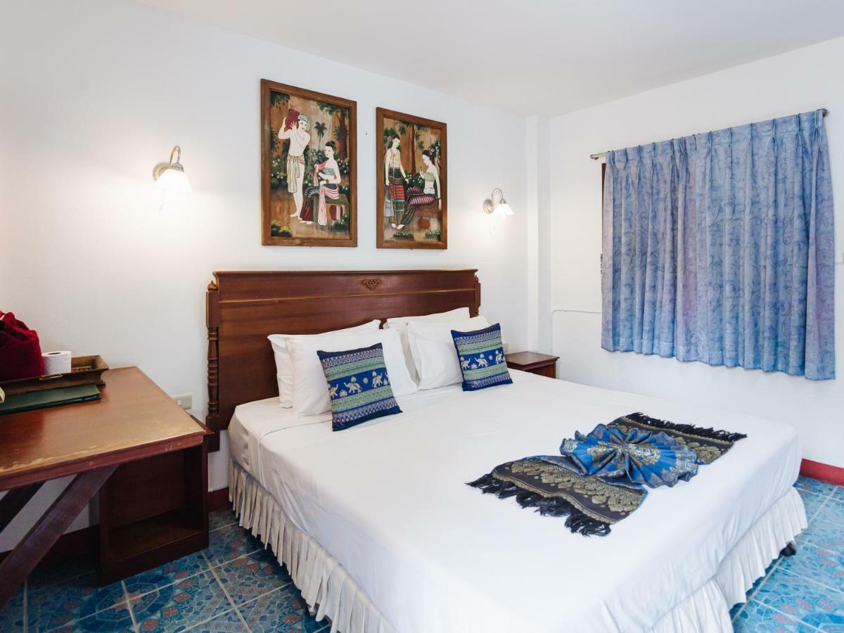 Hotel Rendezvous Oldtown Chiangmai à Chiang Mai Extérieur photo