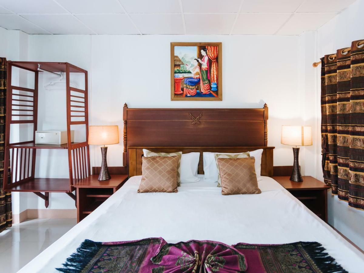 Hotel Rendezvous Oldtown Chiangmai à Chiang Mai Extérieur photo