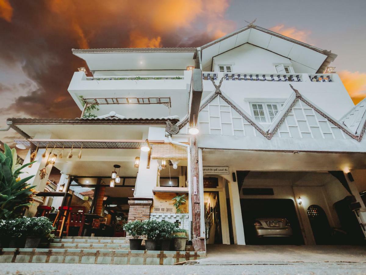 Hotel Rendezvous Oldtown Chiangmai à Chiang Mai Extérieur photo