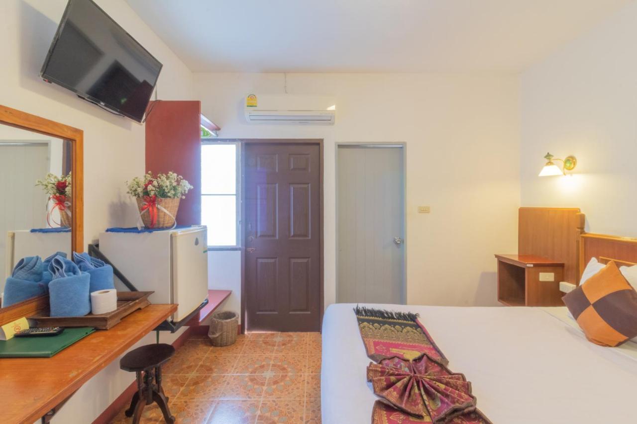 Hotel Rendezvous Oldtown Chiangmai à Chiang Mai Extérieur photo