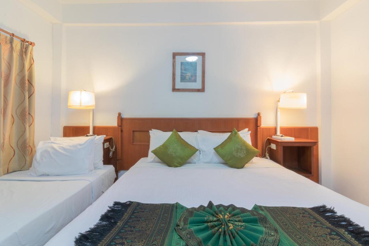 Hotel Rendezvous Oldtown Chiangmai à Chiang Mai Extérieur photo