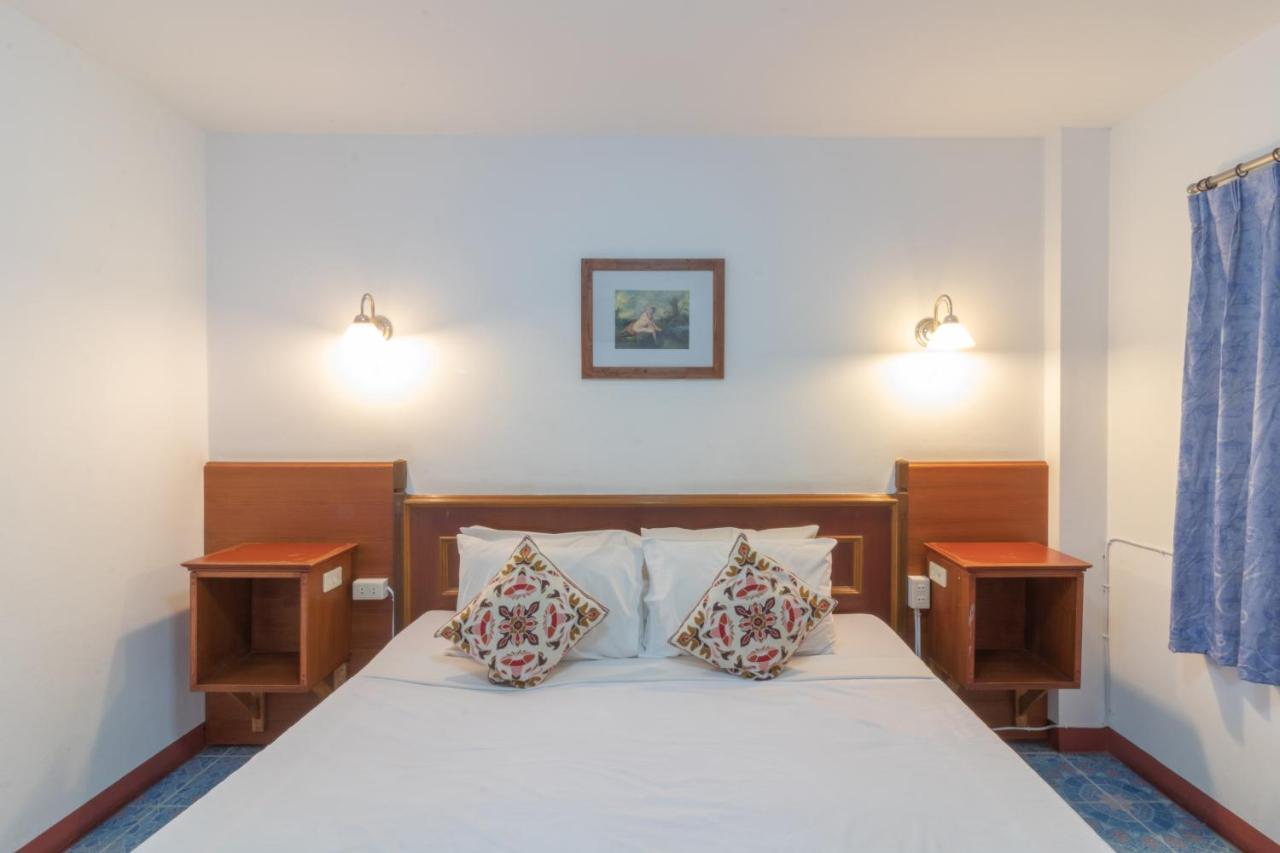 Hotel Rendezvous Oldtown Chiangmai à Chiang Mai Extérieur photo